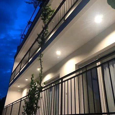 Daire Palace Apartments *
