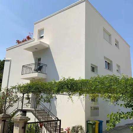 Daire Palace Apartments *