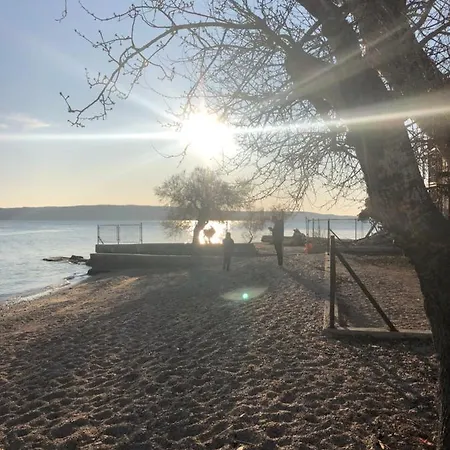 Daire Palace Apartments Kastela